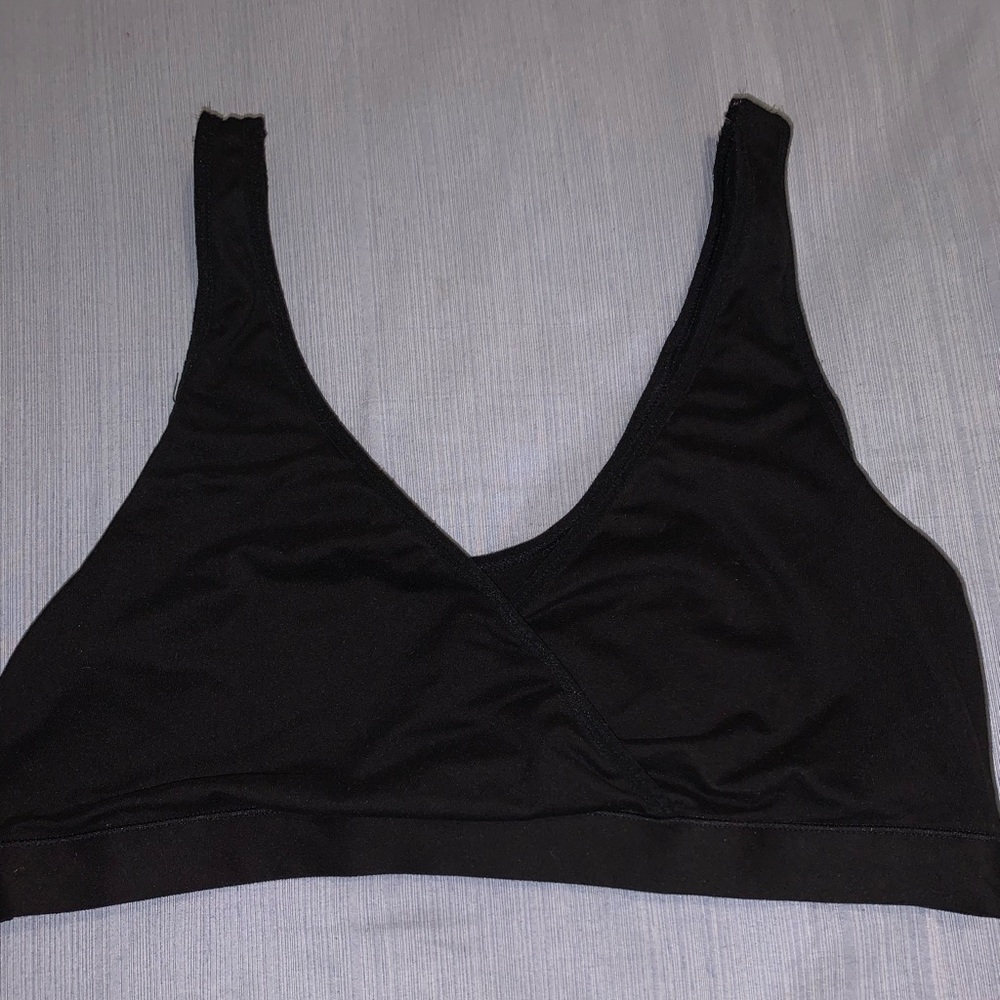 Size XL (Runs small) non-clip nursing bra